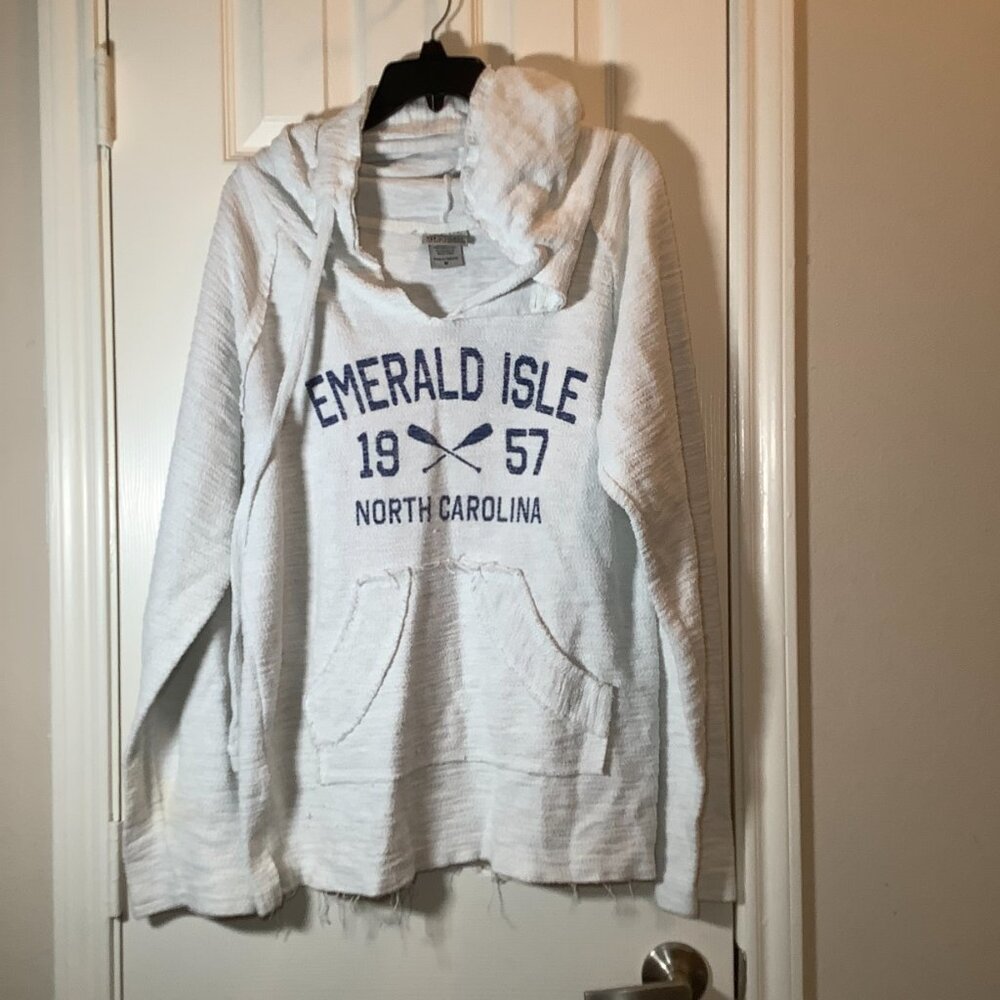 Emerald Isle 1957 North Carolina Men Pullover Hoodie - Picture 4 of 5